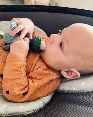 Καλή τιμή. Πλαστή, ελαφριά BPA ελεύθερη σιλικόνη Teether τροφοδοτών φρούτων μη ολίσθησης Leakproof σε απευθείας σύνδεση