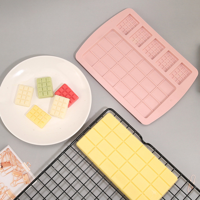 Καλή τιμή. Ροζ Σιλικόνη Waffle Mold Smooth Σιλικόνη Muffin Pans Για Waffle Cake Σοκολάτα σε απευθείας σύνδεση